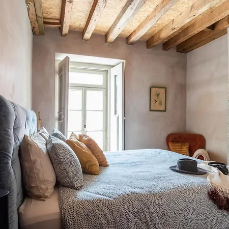 Bedroom In The 18th Century Style Habitación en casa particular
